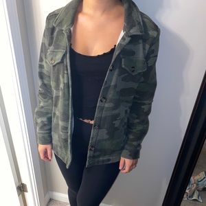 Camo schacket